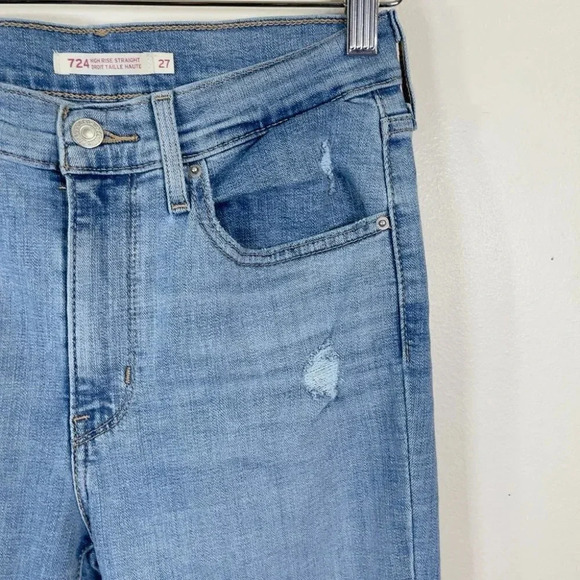 Levi's  Distressed Light Wash 724 High Rise Straight Jeans - Picture 5 of 16